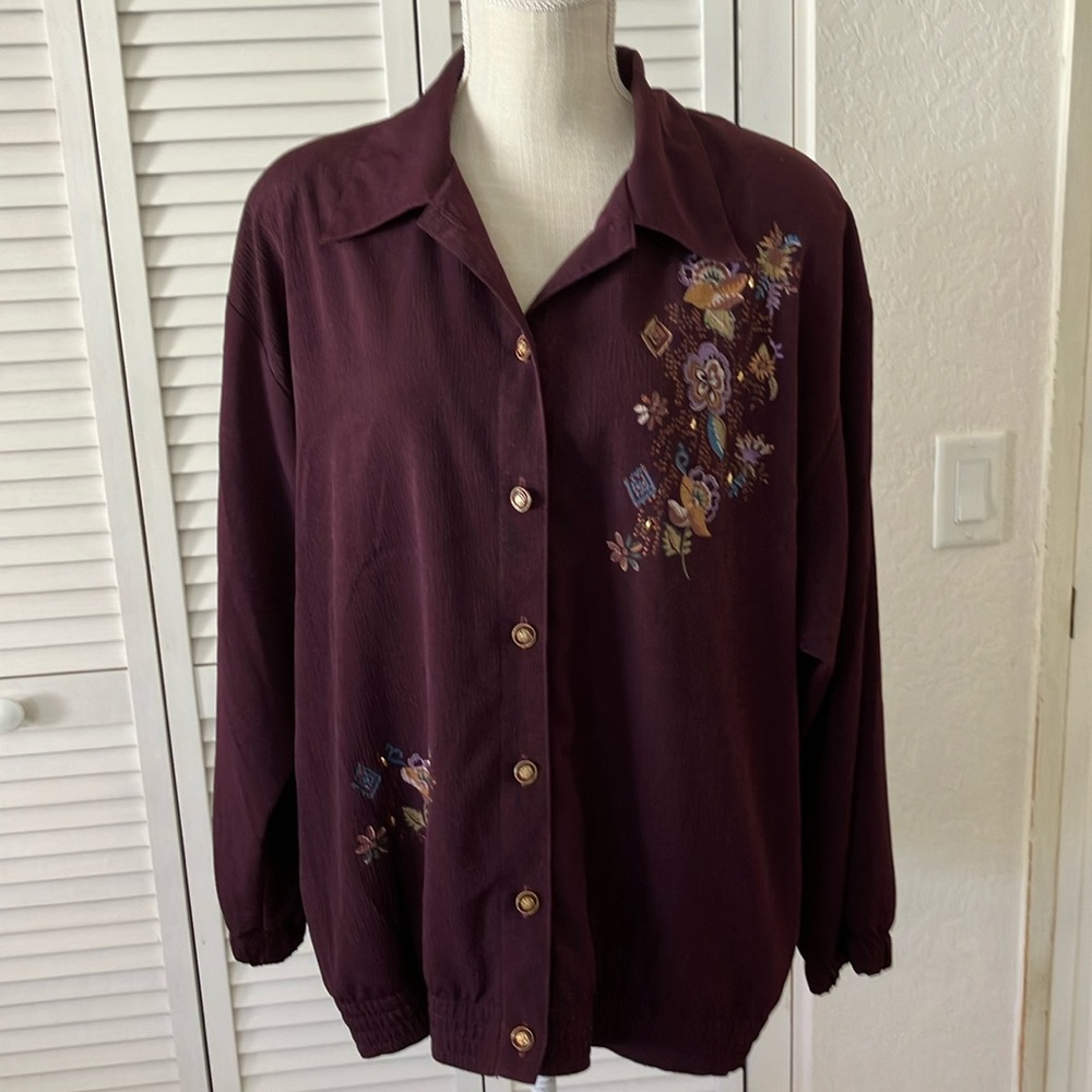 G.W. Division of Graffiti burgundy wine vintage‎ top size L floral details